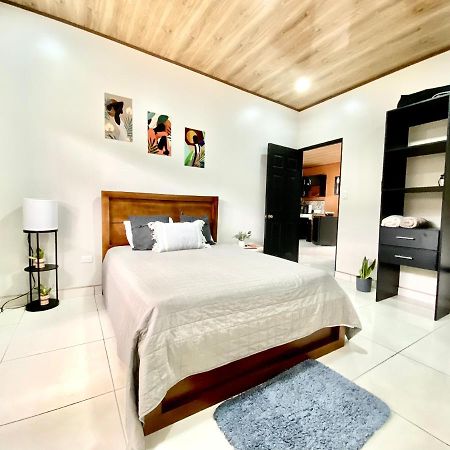 Orange Apartment 5 Min Aeropuerto Juan Santamaria Alajuela Екстериор снимка